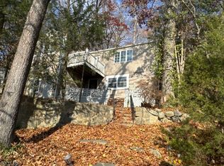 13 Mountain Glen Rd, Ringwood, NJ 07456