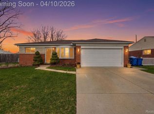 31146 Shawn Dr, Warren, MI