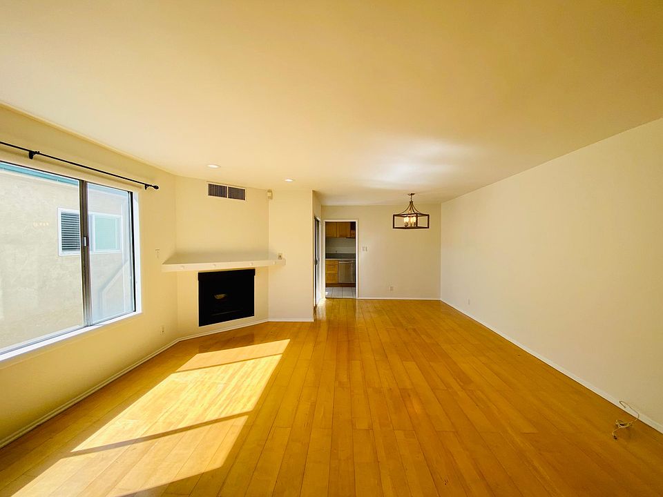 1st image of 11849 Mayfield Ave