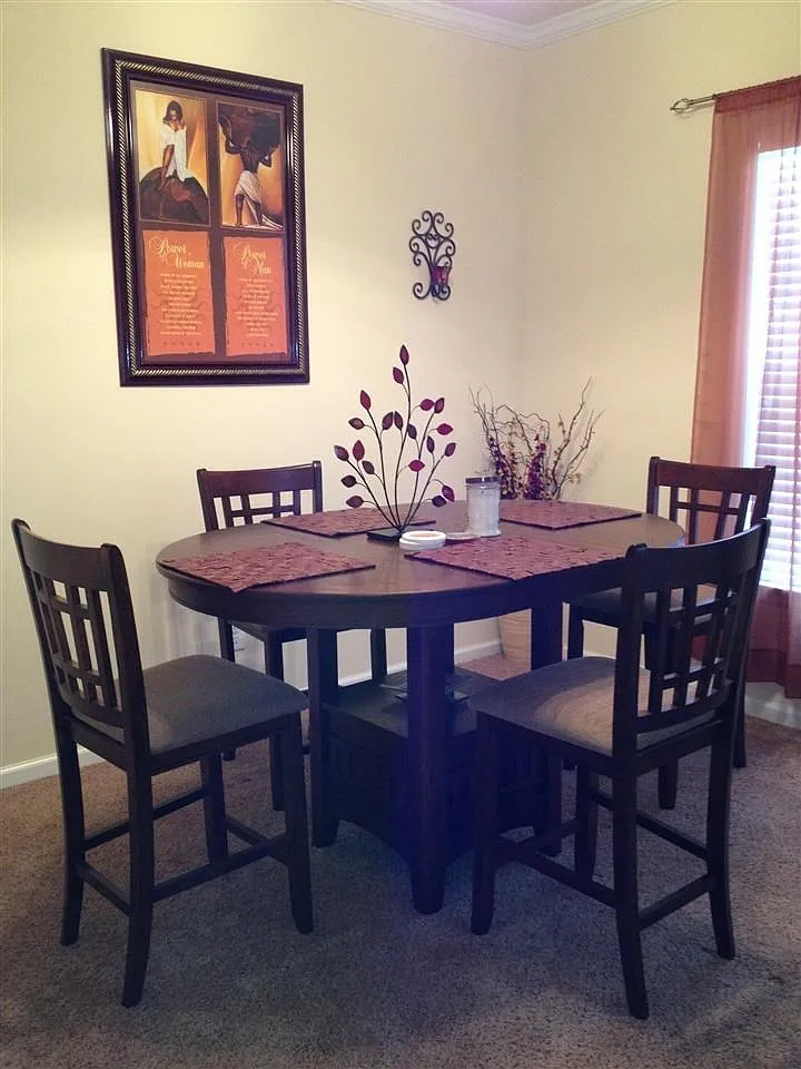 2 bed, 2.5 bath, $1,300 — Photo 2