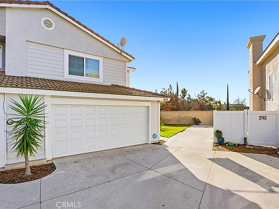 2nd image of 7639 Hillhurst Dr