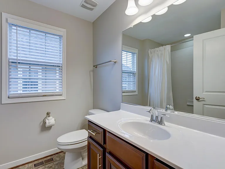 3930 Redbud Rd — Photo 24