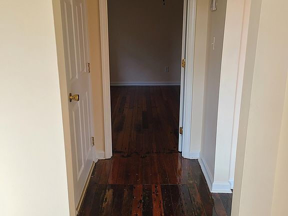 5th image of 5521 Wildair Dr #B