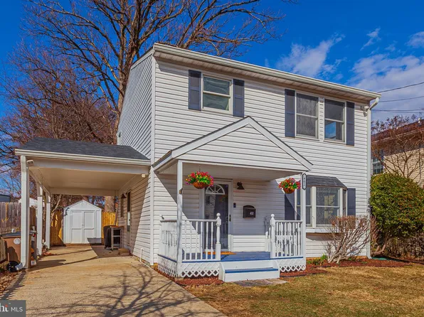 402 Crabb Ave, Rockville, MD 20850