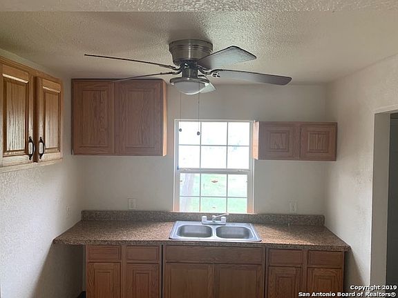 2nd image of 2602 Leal St