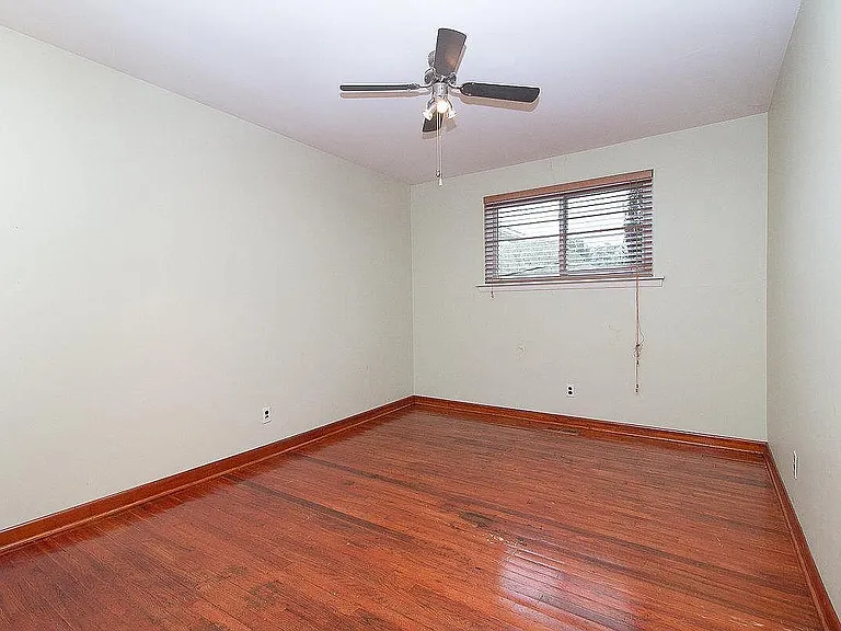3705 Oxford St — Photo 14