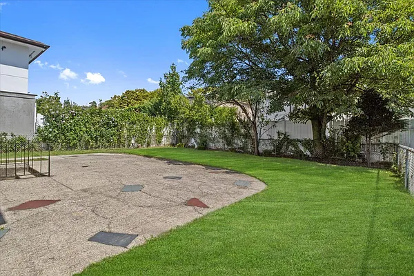Sold by Revived Residential | media 28
