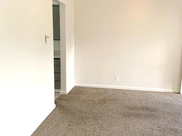 751 S University Ave #4 — Photo 7