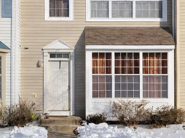 213 Lakeview Ct, Stafford, VA 22554