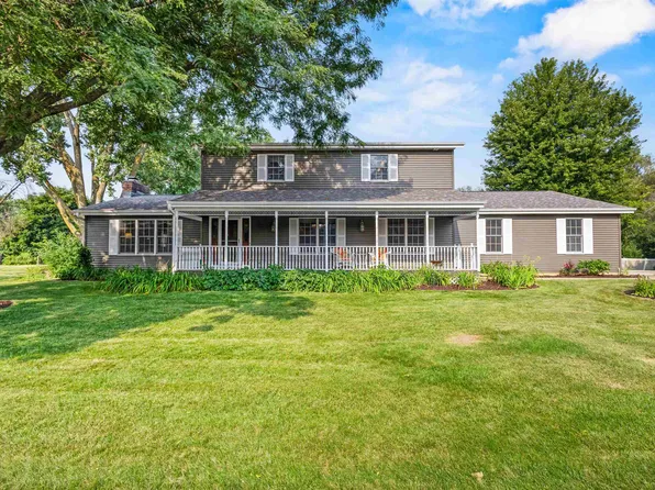 772 Sunshine Ln, Neenah, WI 54956