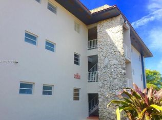 13920 Lake Placid Ct APT B26, Miami Lakes, FL 33014