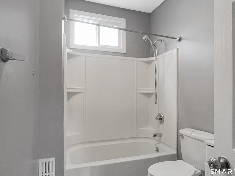 32 Lenox St — Photo 12