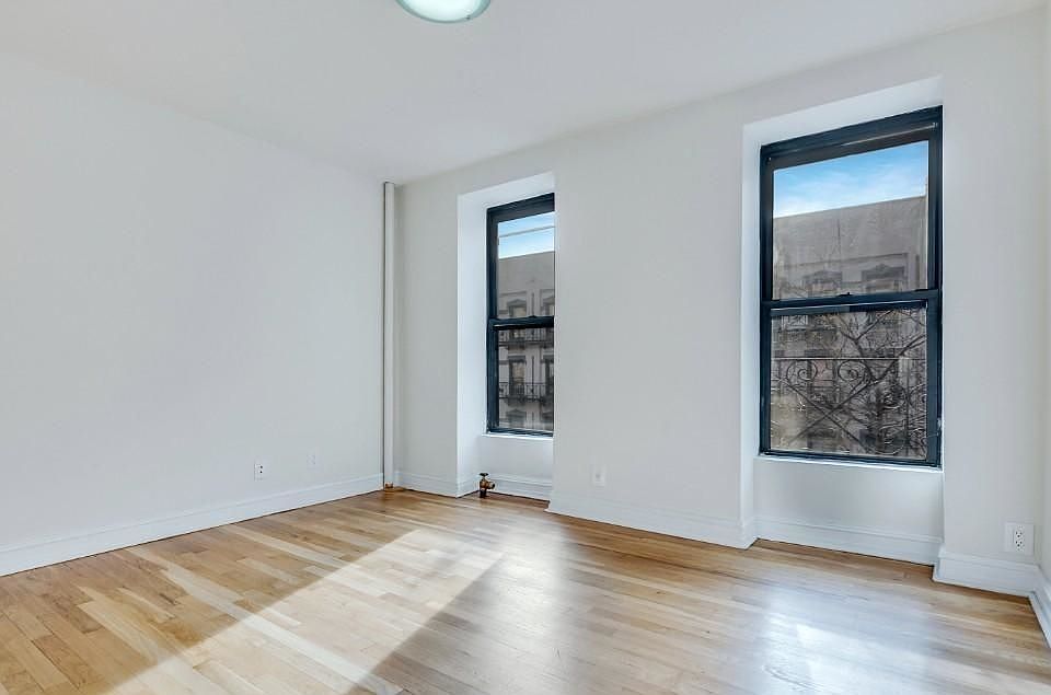 1st image of 215 E 84th St APT 4A