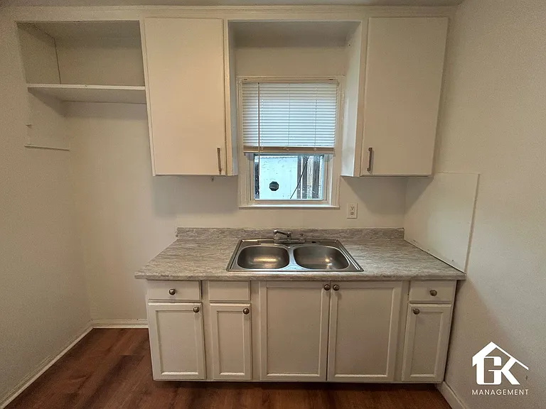 5915 Farmbrook St — Photo 9
