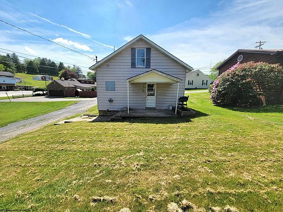 4th image of 404 Thomas St