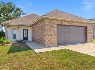 109 Flanders Ridge Dr, Youngsville, LA 70592