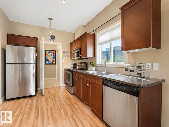 4th image of 11811 106th St NW #3