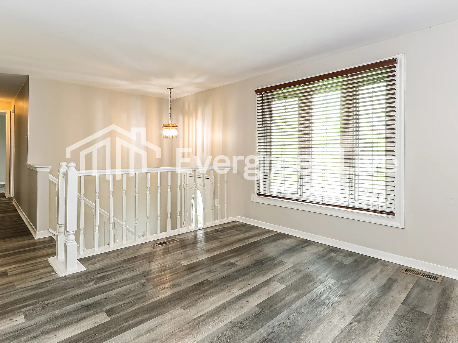 4 bed, 2.0 bath, 1910 sqft, $2,695 — Photo 2