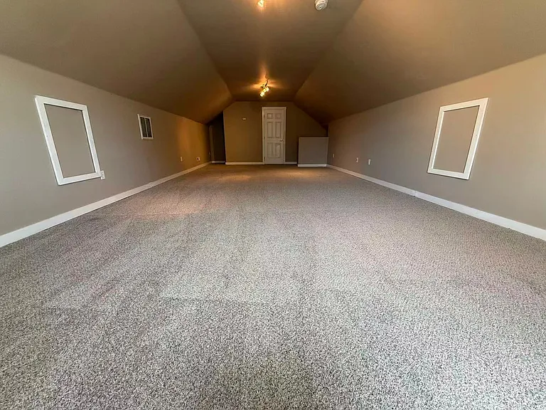 4063 Alameda Ave NE — Photo 23