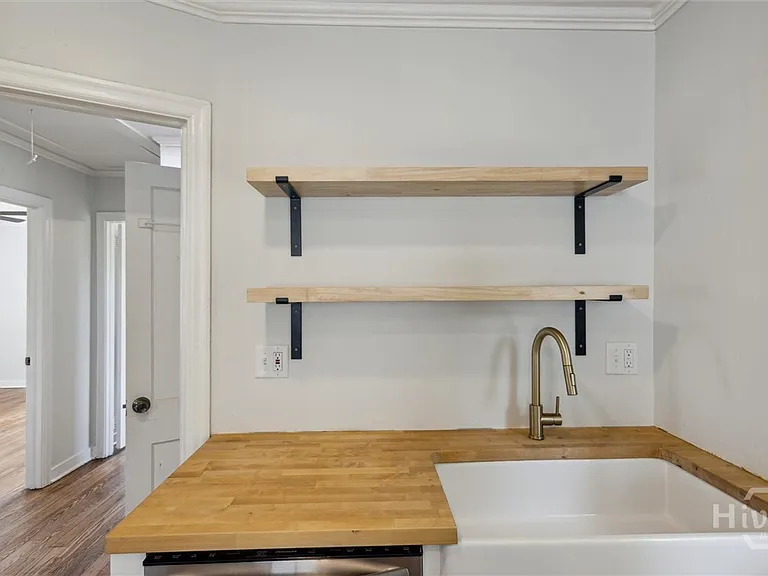 2032 Beech St — Photo 10