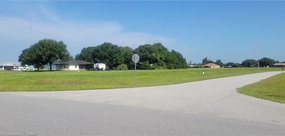 2nd image of 532 Ivy Dr