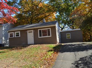 553 Bradley St, East Haven, CT 06512