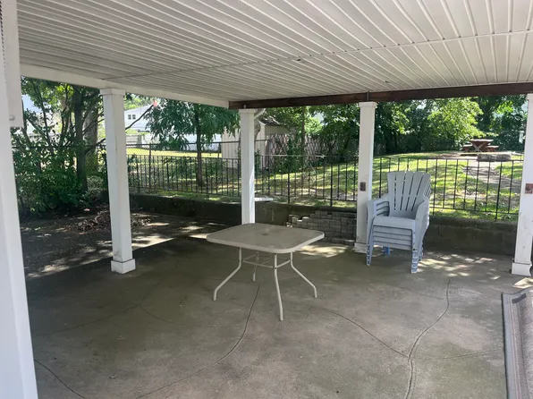 (undisclosed Address), West Babylon, NY 11704