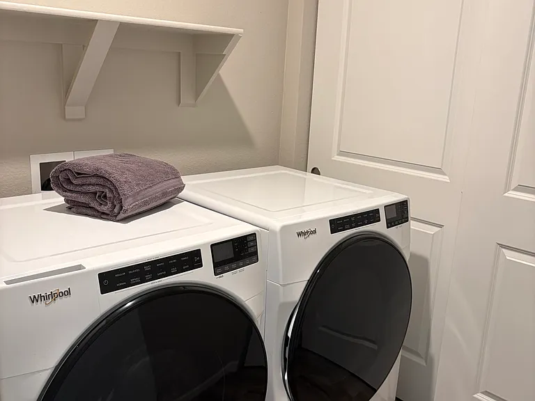 Hi-efficiency washer/dryer