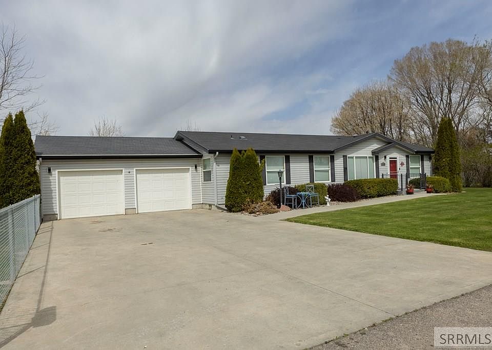 1845 Highland Dr, Blackfoot, ID 83221 Zillow
