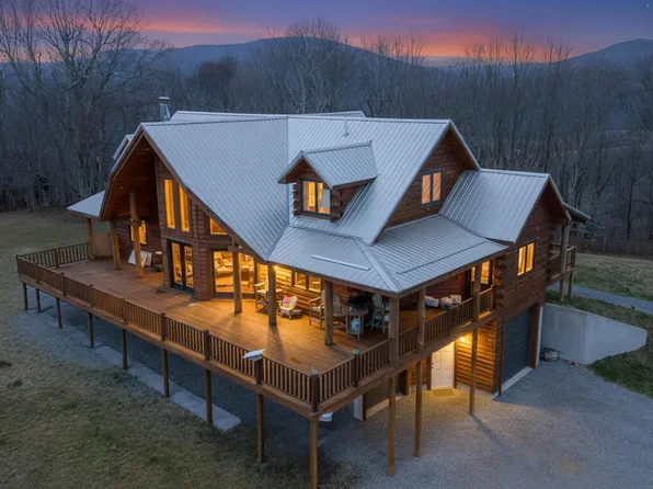 999 Sunset Mountain Vlg, Slatyfork, WV 26291