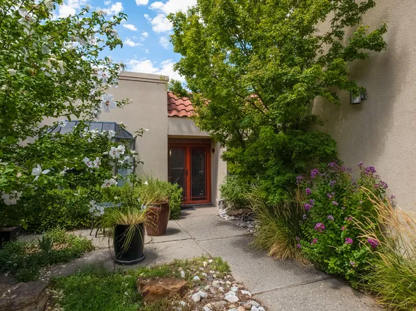107 Laguna Blvd SW, Albuquerque, NM 87104