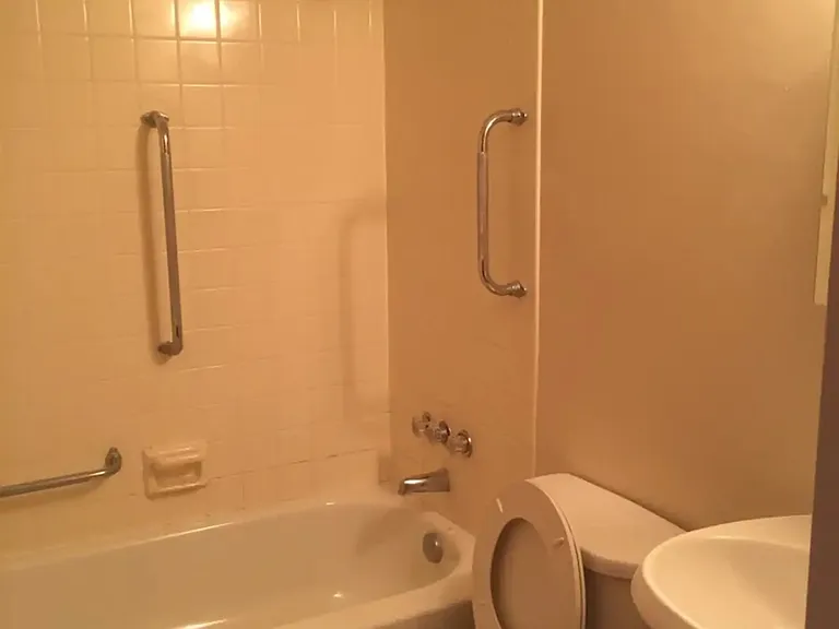305 Nelson St #404 — Photo 5