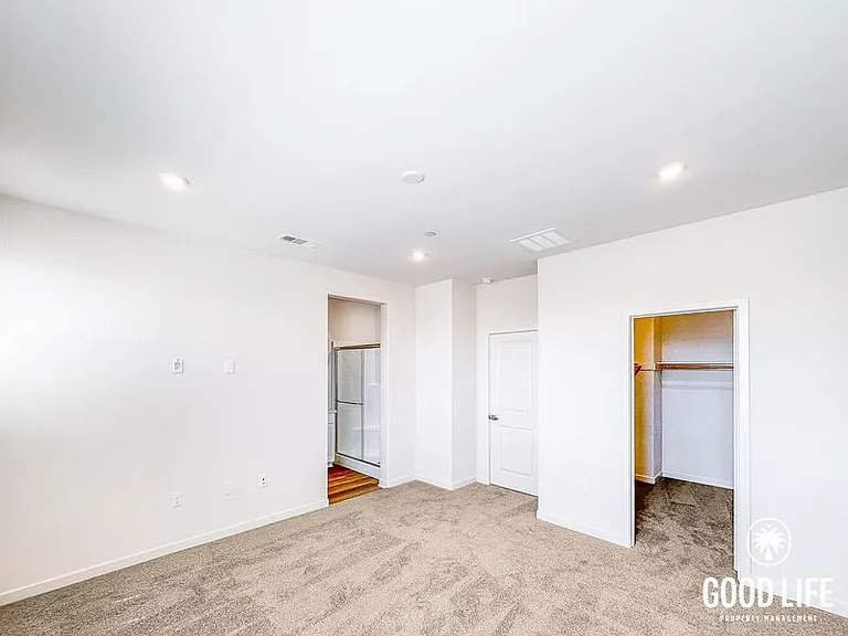 7006 Solara Way — Photo 23