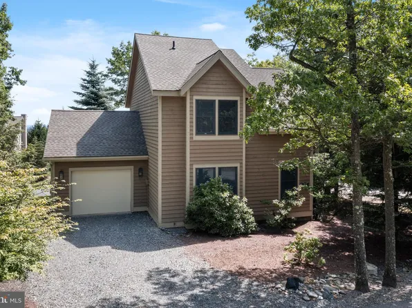 382 Aspen Ct, Tannersville, PA 18372