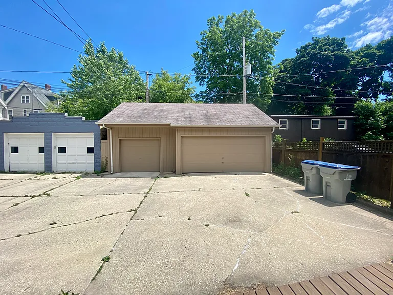 2576 N Murray Ave — Photo 10