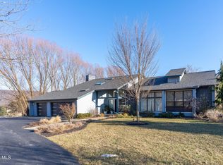 4040 Scotch Valley Rd, Hollidaysburg, PA 16648