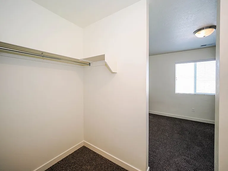 634 N 130 E — Photo 12