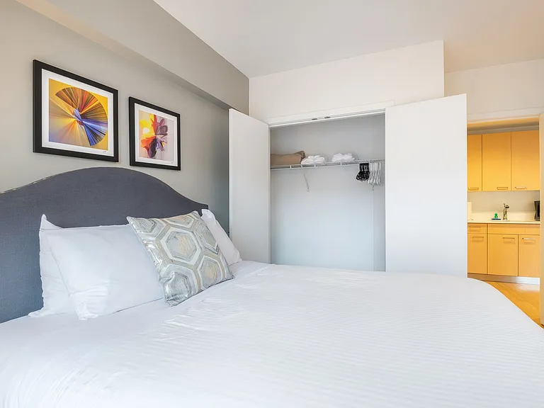 1085 Boylston St — Photo 4