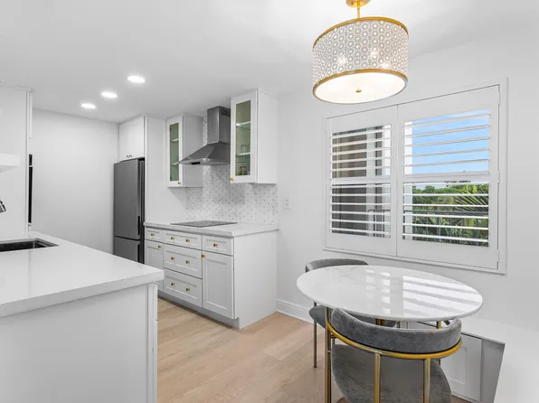 689 NE 6th Court #4050, Boynton Beach, FL 33435