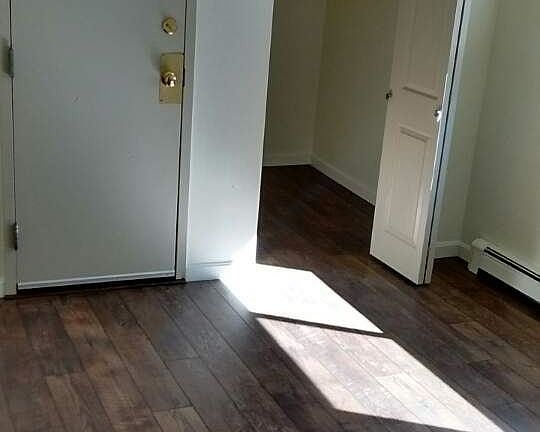 pearl bedroom