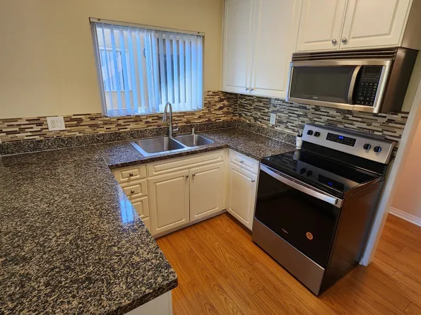 17151 W Bernardo Dr Unit 208, San Diego, CA 92127