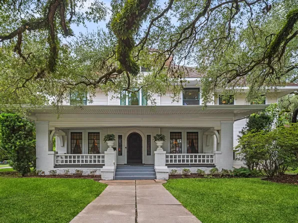 501 N McCarty Ave, Eagle Lake, TX 77434