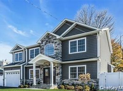 9 Briggs Street, Hicksville, NY, 11801