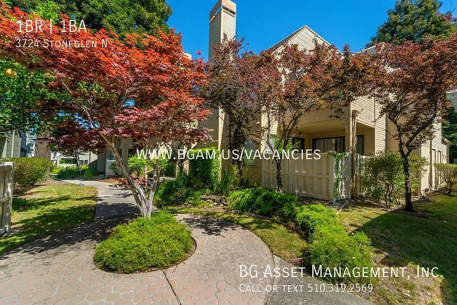 3724 Stoneglen N photo 1