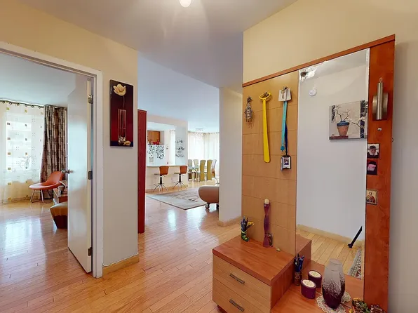 155 Oceana Drive East image 27 of 31