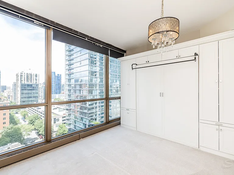 21 E Huron St #1207 — Photo 32
