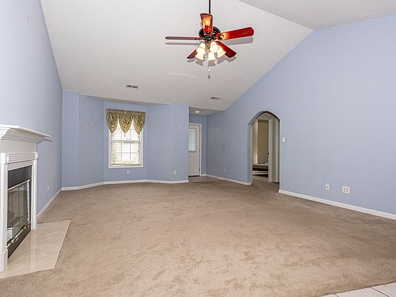 5th image of 1024 Silver Creek Ln #3