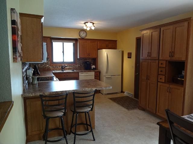 1st image of 2409 Meadow Ct