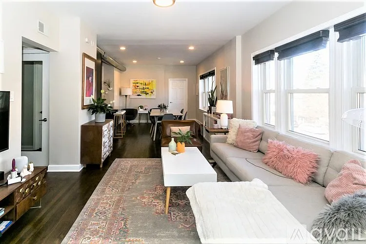 1604 W Berwyn Ave #2 — Photo 4