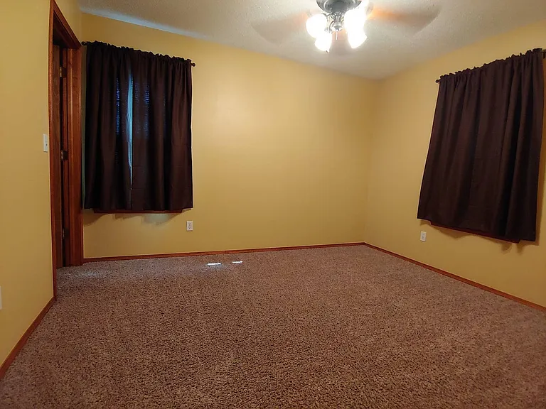 2112 Ford St — Photo 6